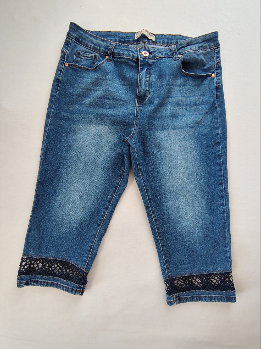 Sandpiper Women’s Blue Denim Capri Jeans with Lace Trim Size 14P